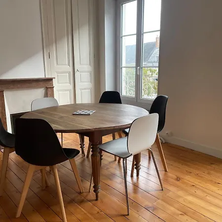 דירה Lumineux Avec Cour Privee 2 6 Personnes Plein Centre